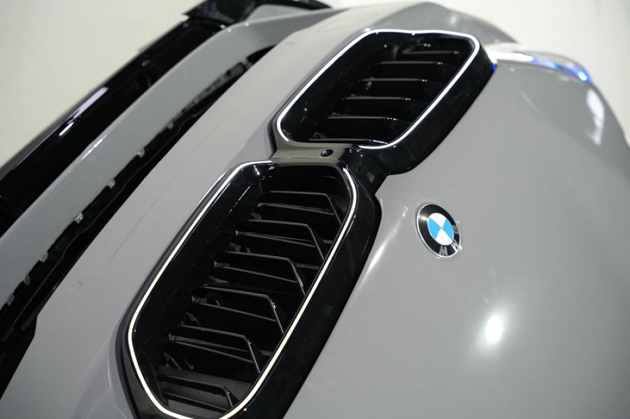 BMW X — Colantare Parțială